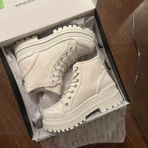 Princess Polly boots